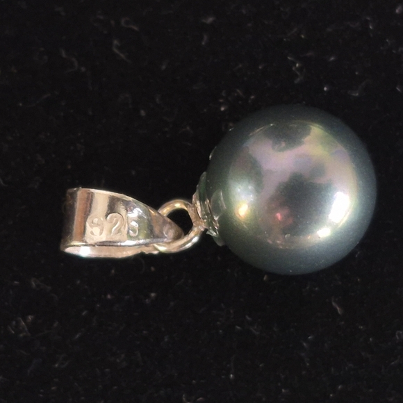 .925 Sterling Silver Green Sphere Stud Earrings and Pendant Brand new - Picture 5 of 5
